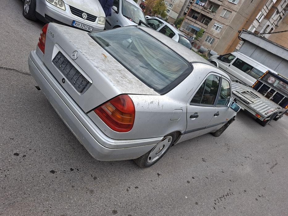 Mercedes c180 на части или цял
