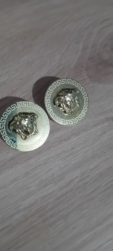 Vând cercei versace de aur