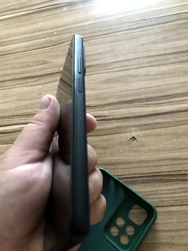 Redmi Note 11 Pro plus 5g 
Отличный т