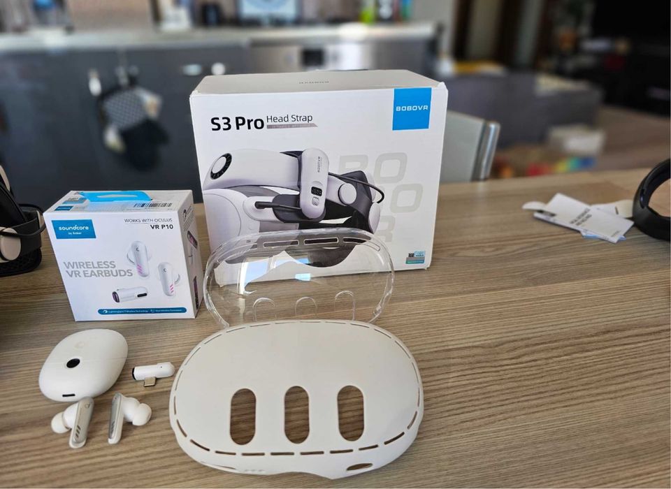 Meta Quest 3 (128GB) + Пълен комплект (слушалки, каишка, кейс, кабел)