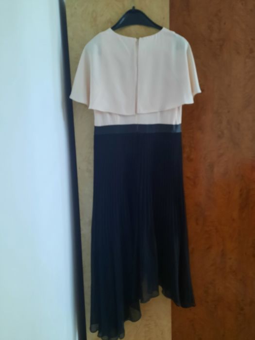 Vand rochie de ocazie