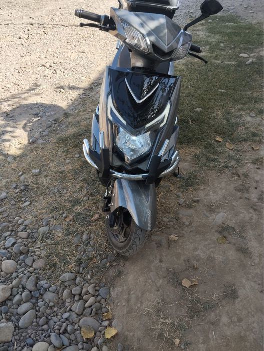 скутер электрический yuradi zor