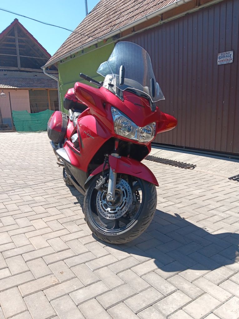 Honda  st 1300 pan european