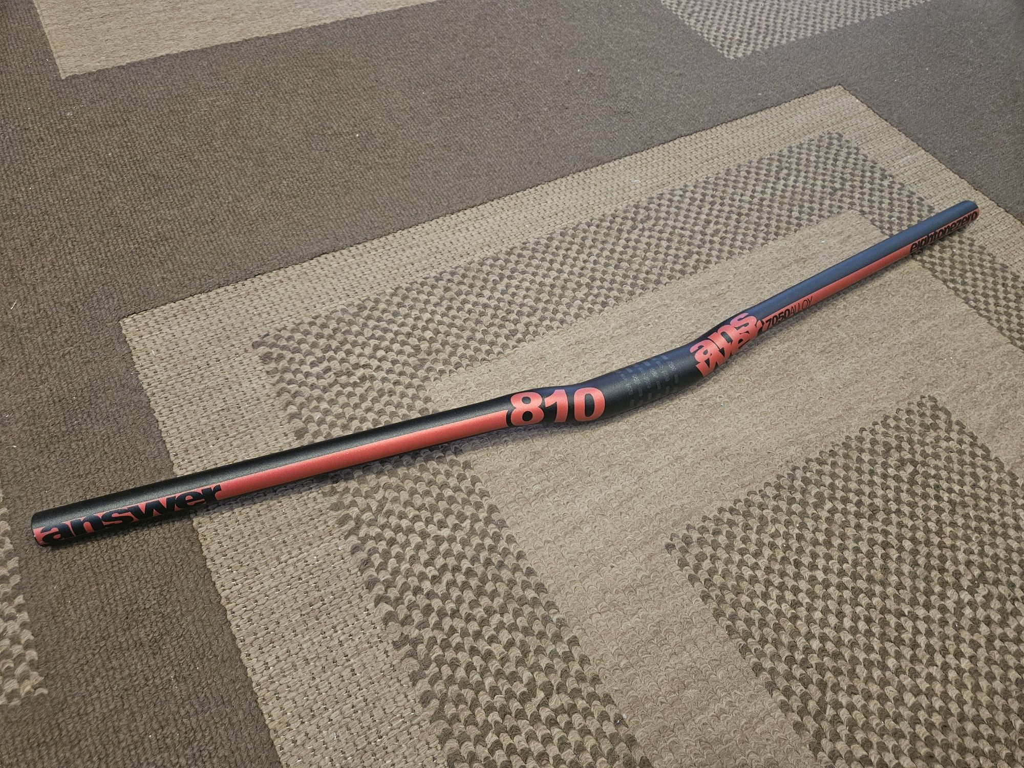 Ново кормило Answer 810 ProTaper 810mm x 31.8mm за Downhill DH Endur