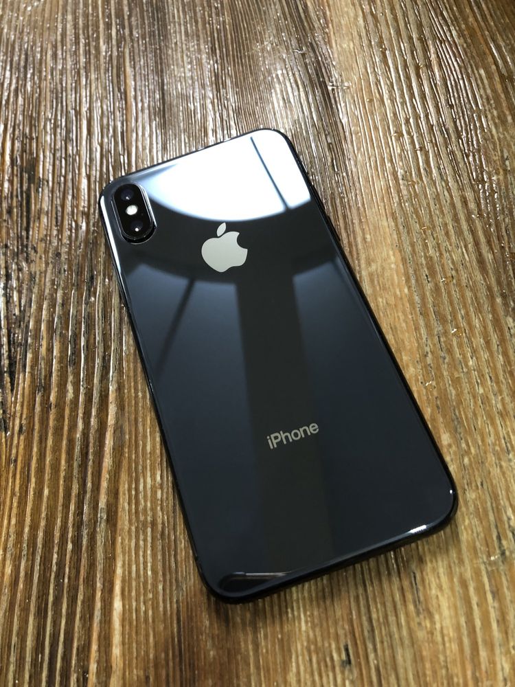 Продам iPhone X