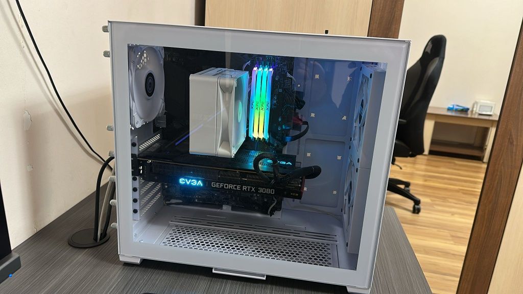 Vand pc gaming i7 10th 3080,periferice logitech monitor acer predator