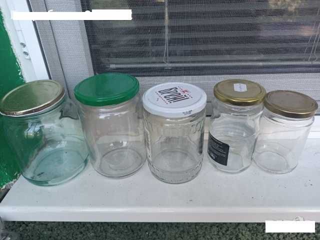 продавам   буркани малки и големи с винт 400-720 мл