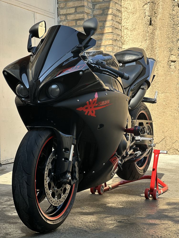 Yamaha yzf-R1    Dok 100%