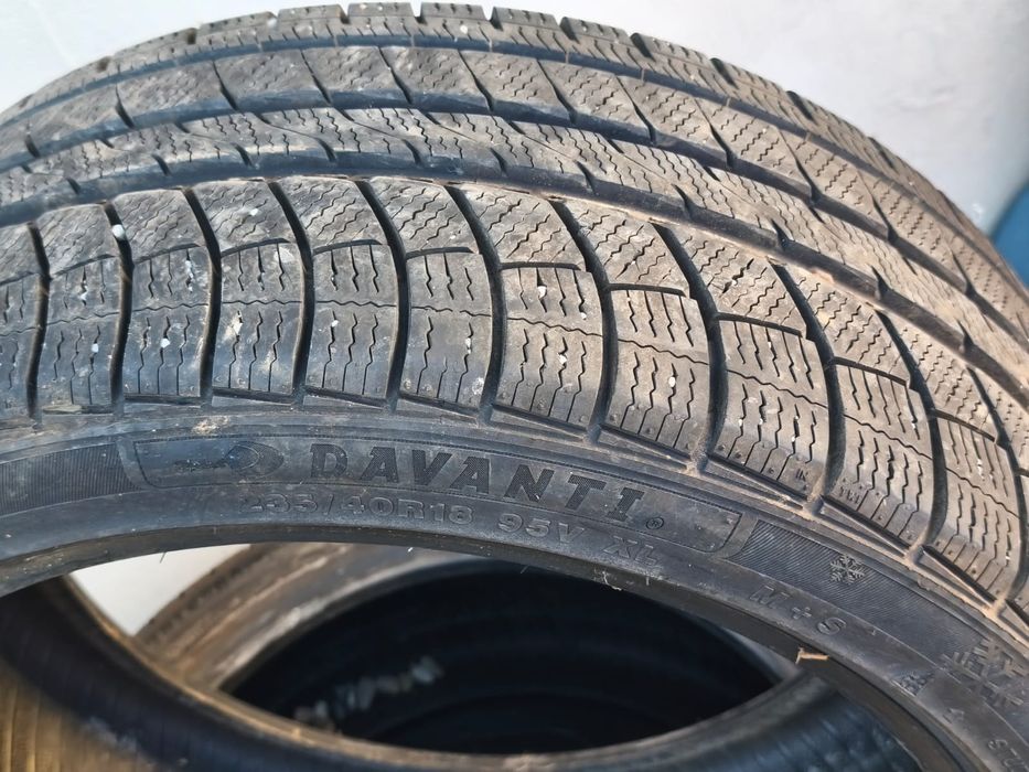 Vând urgent cauciucuri de iarna Negociabil