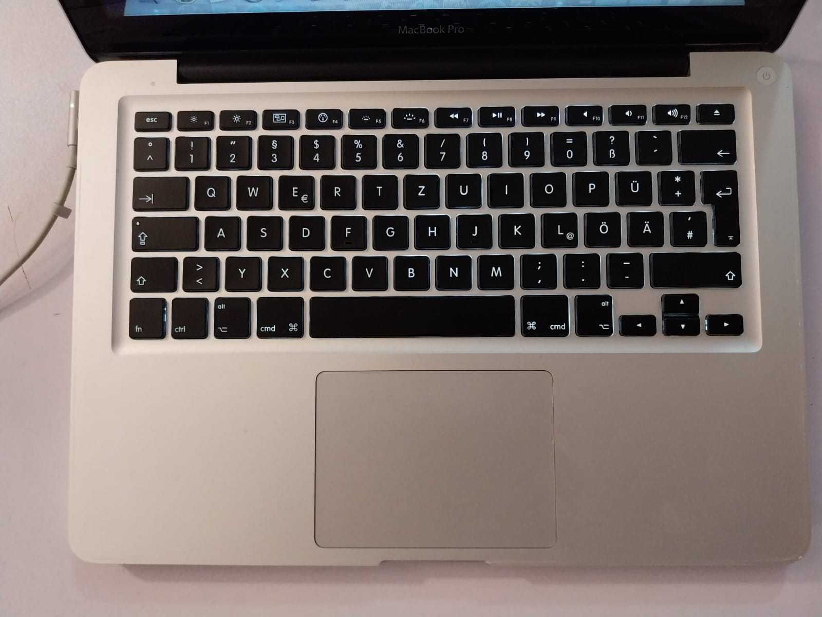 Macbook Pro 13 inch mid 2010 vand sau schimb