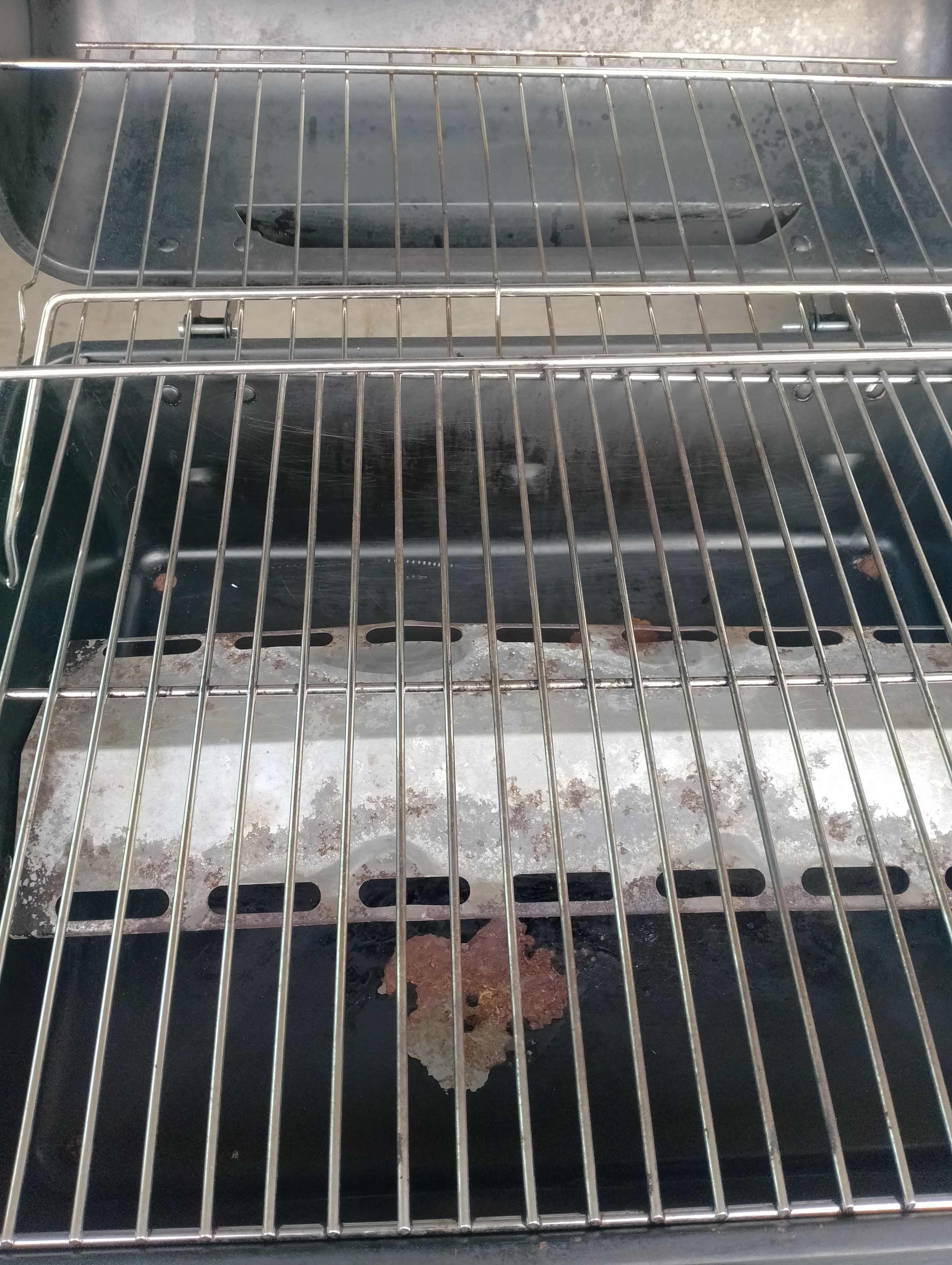 Продавам газово барбекю grill chef