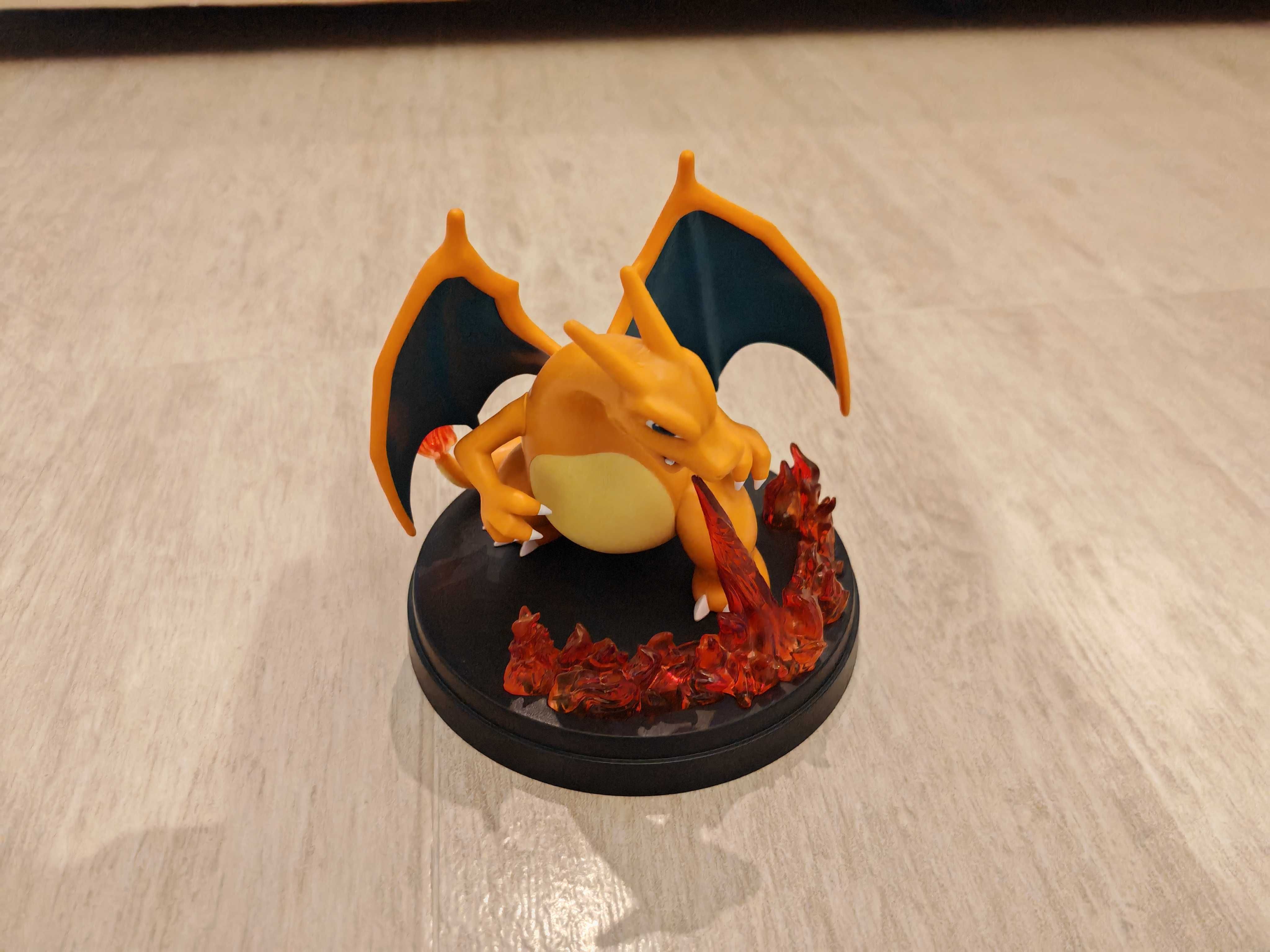Чаризард Фигурка (Charizard Action Figure)