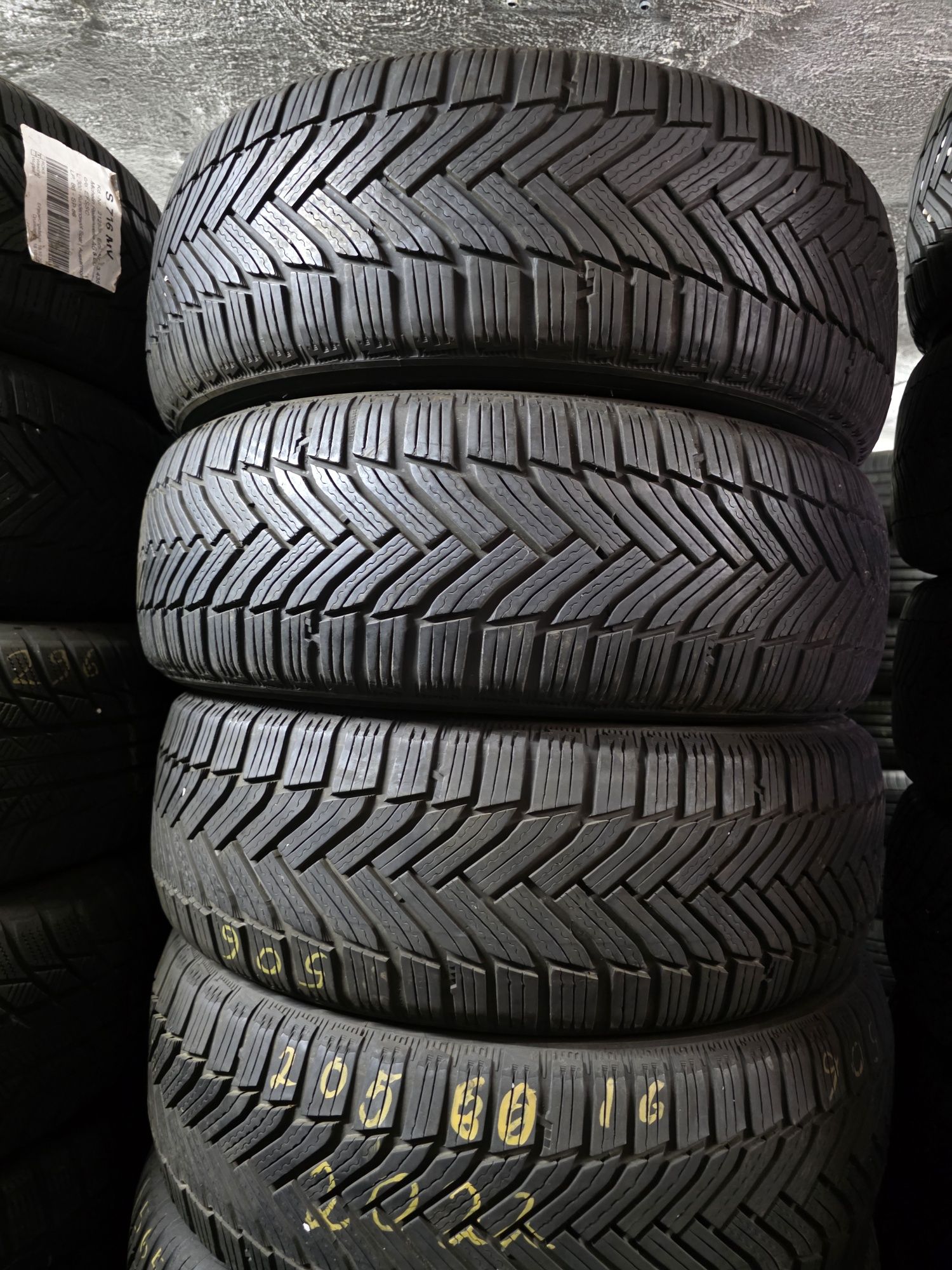 4бр Зимни гуми 205 60 16- Michelin DOT 2022