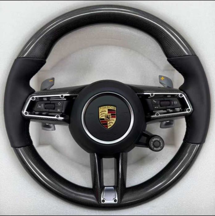 Porsche карбонов спортен волан с мултифункции и Drive Mode