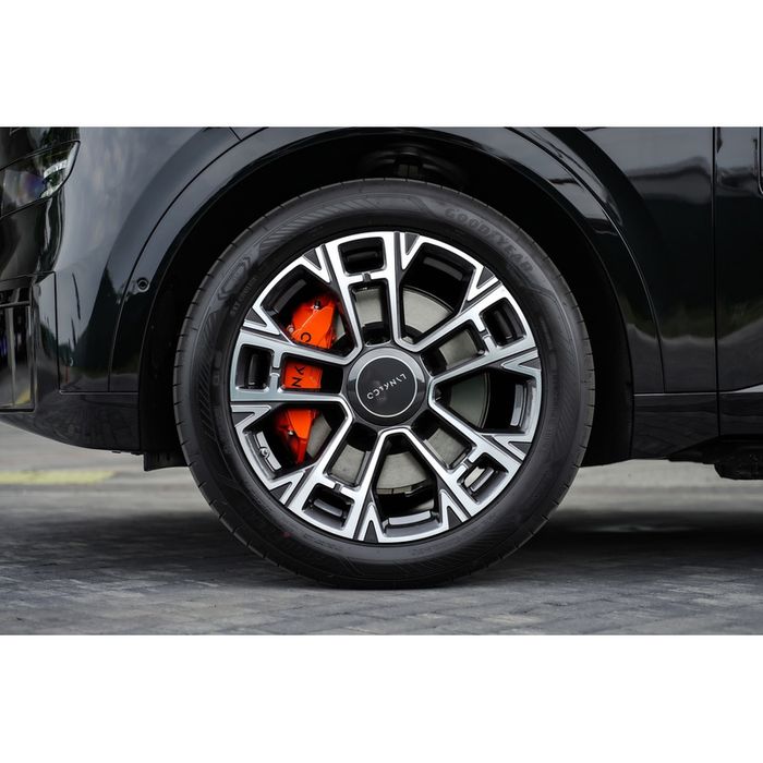 Lynk & Co 900 1.5T ULTRA REEV Dual Motor 2025 Qoraga/qora 21 Diski