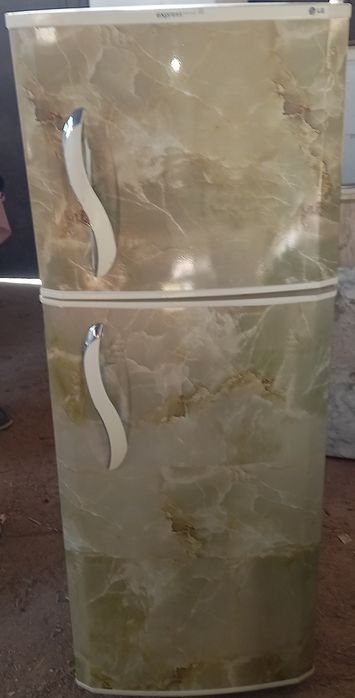 Продам холодильники