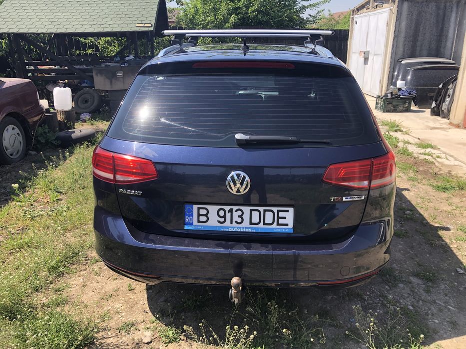 Haion Hayon spate Vw Passat B8 albastru LH5X 2015- ( tabla si luneta )