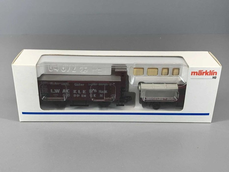 Vagon si macheta auto scara HO 1 / 87