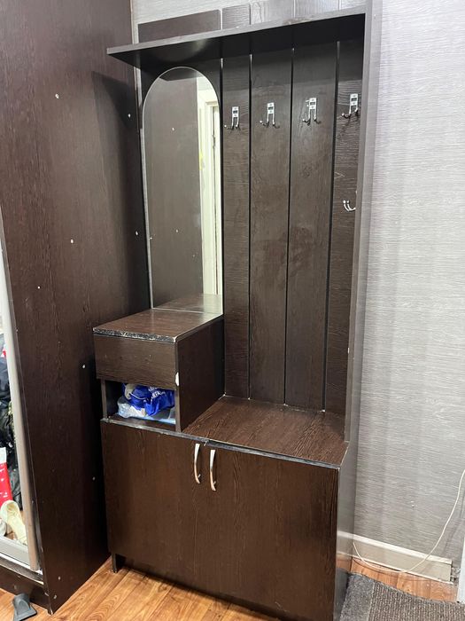 Вешалка и обув !!