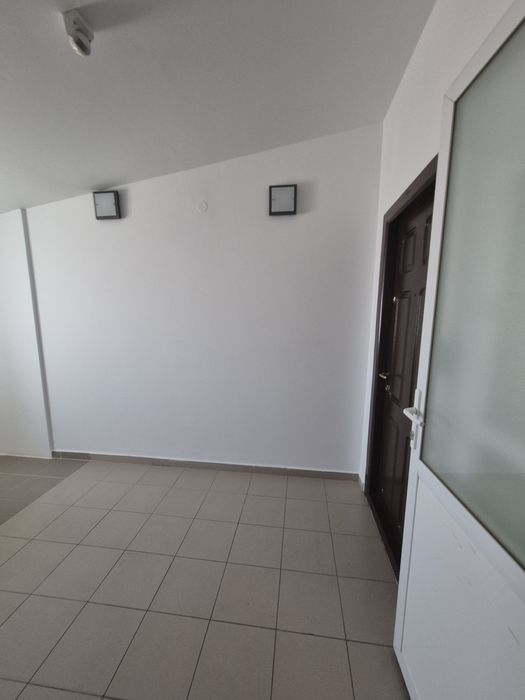 Spatiu central birouri cabinete