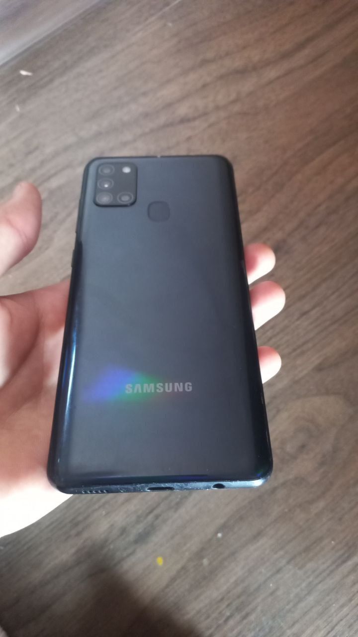 Samsung a21 s karobka dakument bor zaryad 2 kunga yetadi