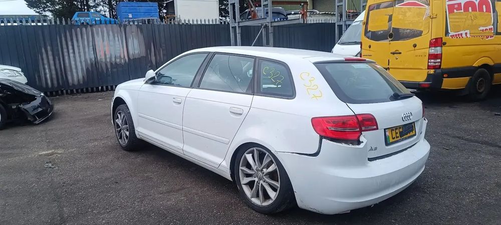 Dezmembrari / Dezmembrez Audi A3 1.6 CAYC cutie viteze LUB cod culoare LY9C