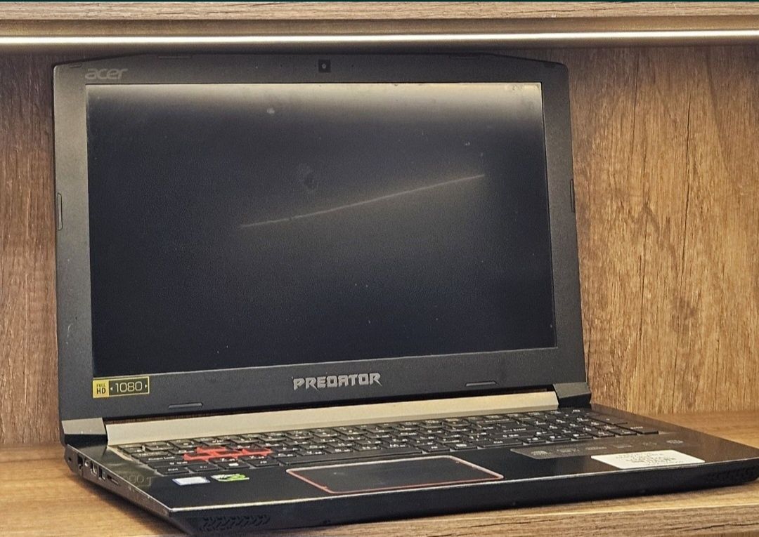 ACER core i5-8  в хорошем состоянии
