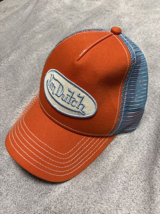Шапка с козирка von dutch