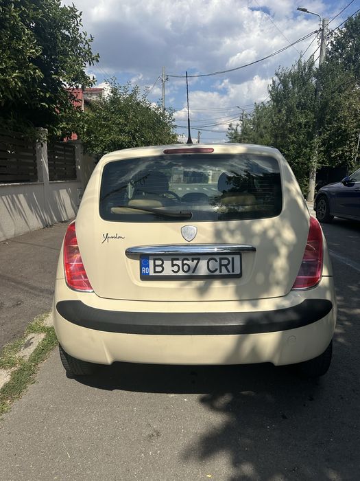 Lancia Ypsilon 1.4 benzina 132.000 km masina de oras