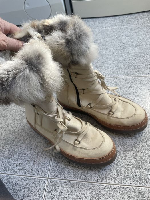 Дамски боти бели