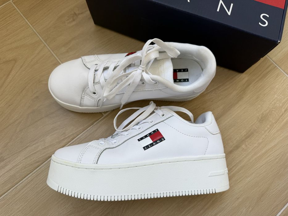 Маратонки Steve madden, Tommy Jeans ,Reebok, Боти Deezy