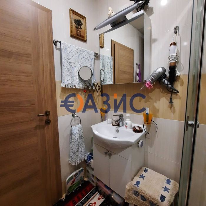 Продава се Тристаен апартамент в к.к. Слънчев бряг - 63 кв.м за 1127 €/кв.м - Снимка #8