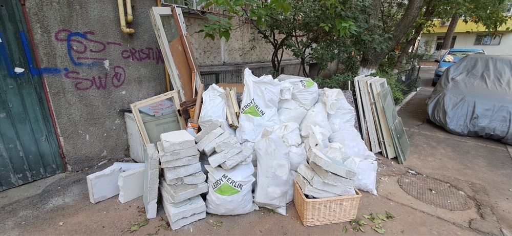 transport moloz debarasare moloz moluz evacuare mobila veche