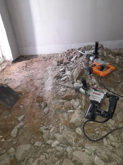 Demolari,taieri in beton,decopertam gresie,faianta,transport moloz!