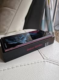 Samsung Galaxy S22 Ultra 256gb Burgandy 12gb/ Самсунг Галакси С22 Ултр