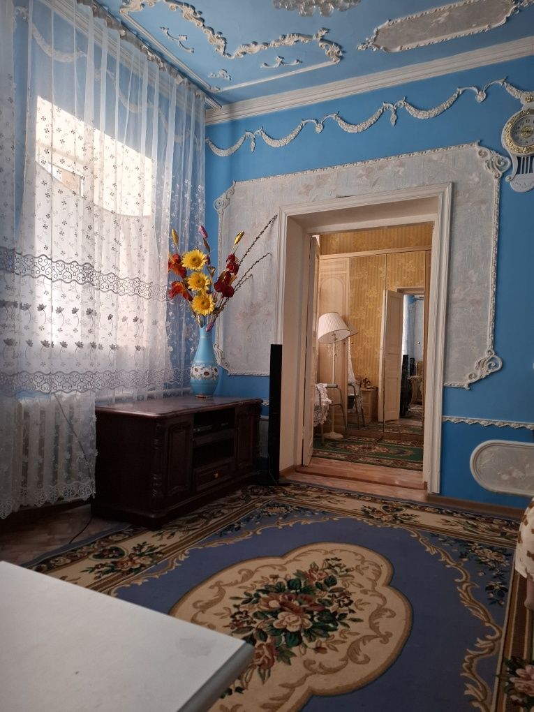 Продаётся дом в центре