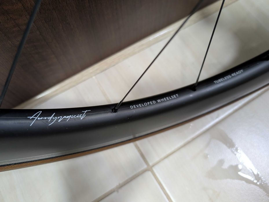 Капли HUNT 52 Carbon Aerodynamicist
