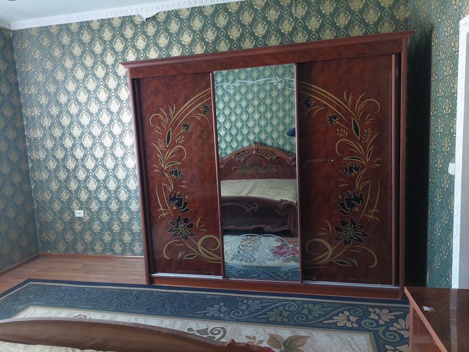 Икки хонали уй сотилади ' 5чи Сомий