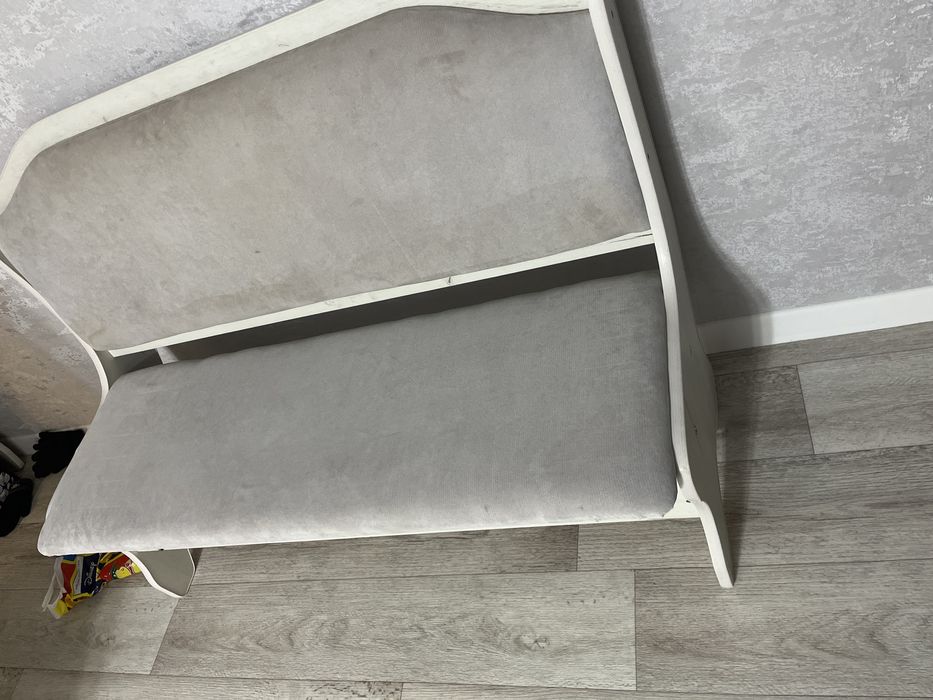 Стул с ящиком со спинкой