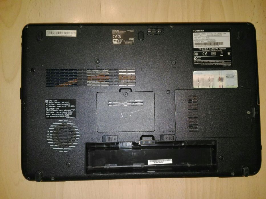 Piese Laptop Toshiba Satellite L500D-15M, dezasamblare