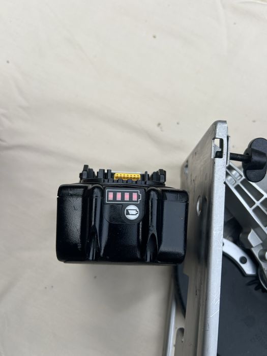 Makita DCS 553 circular de metal