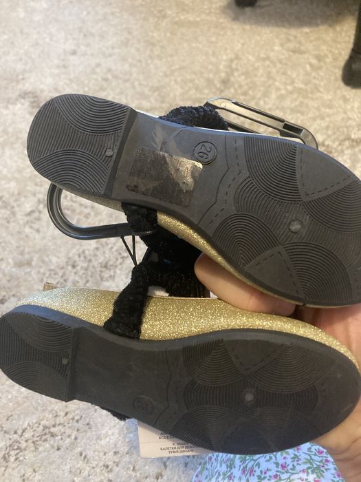 Lot rochite marimea 98 +pantofii + cadou ce este in ultima poza