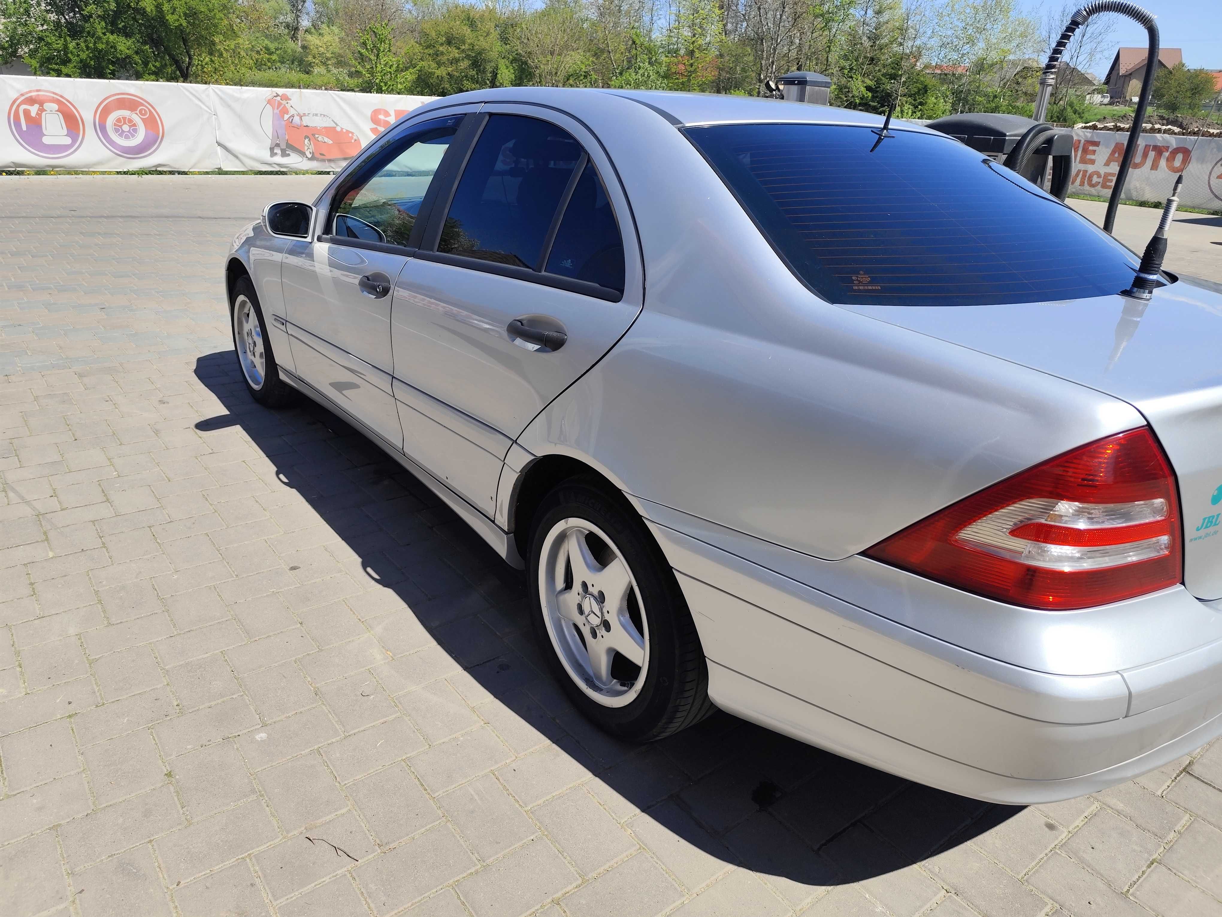 Vand Mercedes C200 CDI sau schimb