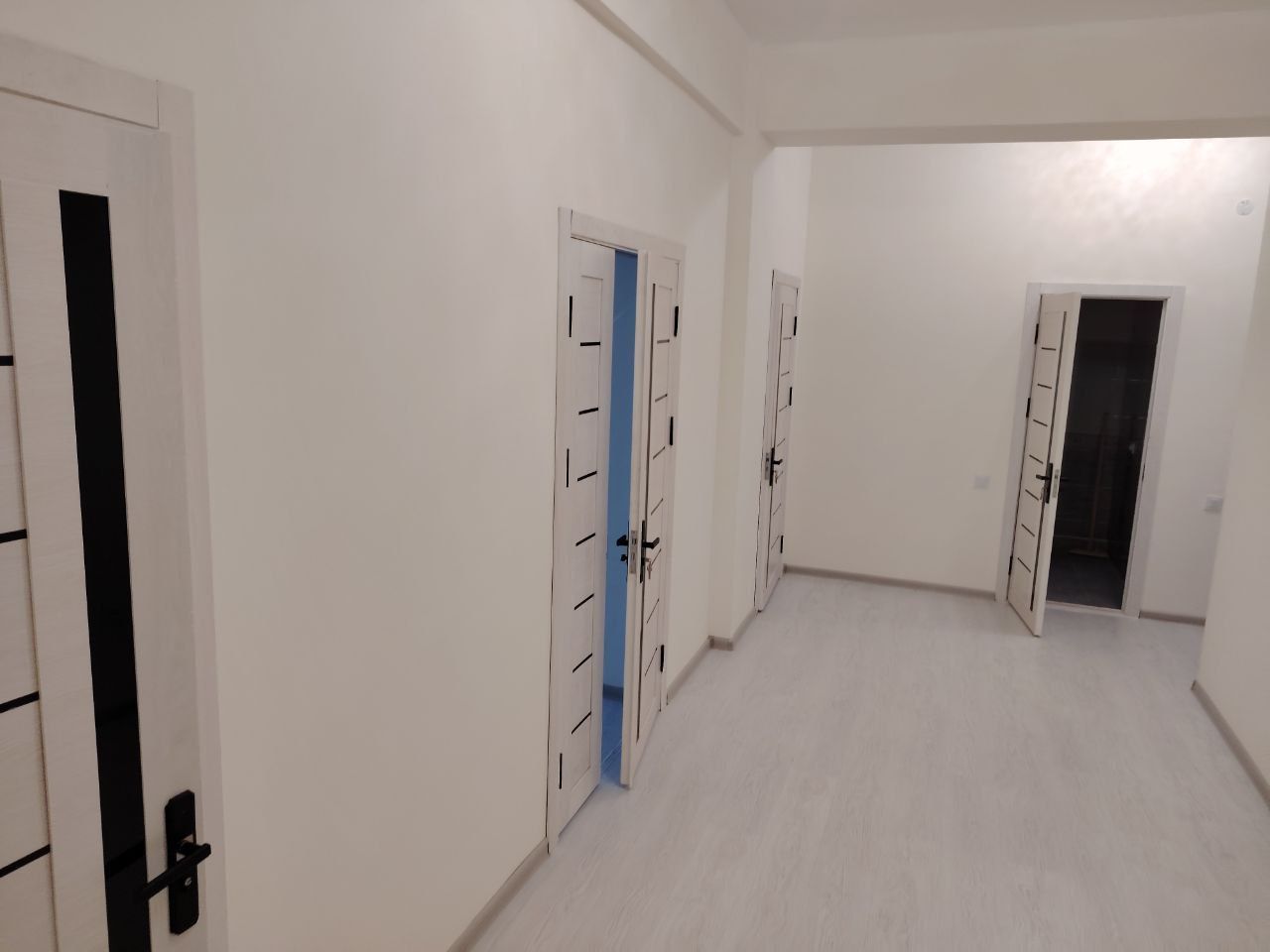 Yengi Dom 1etaj Qorasuv 6 Gai Orqasida