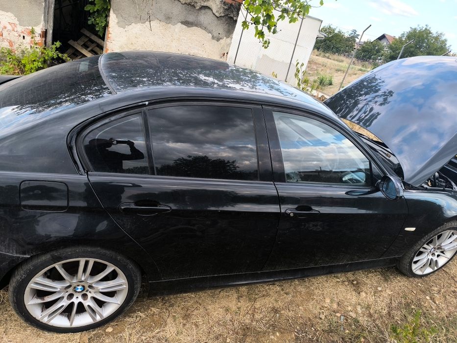 Bmw БМВ 320d на части.