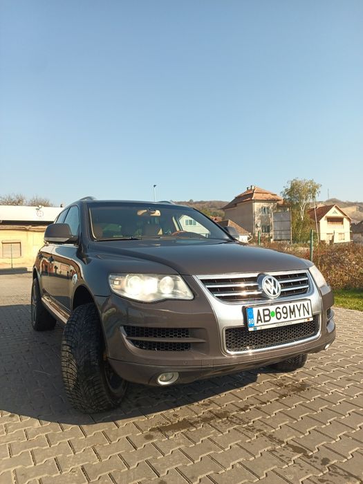 Vând  Touareg 2007 tanc.   Sau schimb cu Suv minim 2015 .
