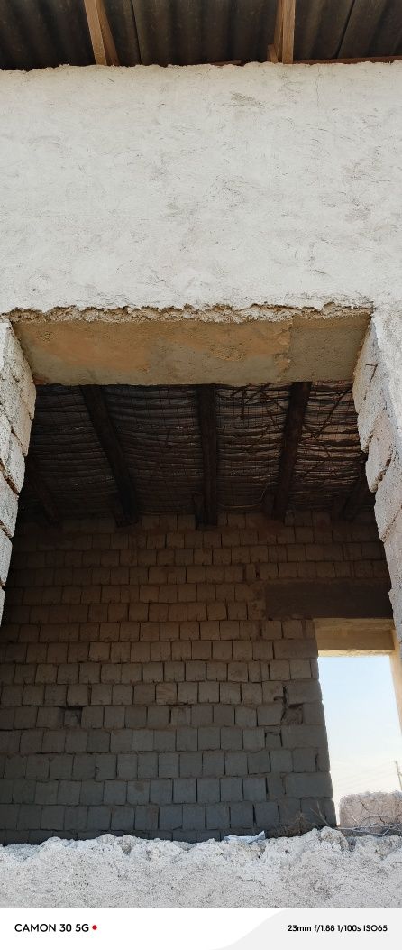 Уй сотилади ховуз  ошхона тандир айвон 3 хона 1 айвон хамма жой блокда
