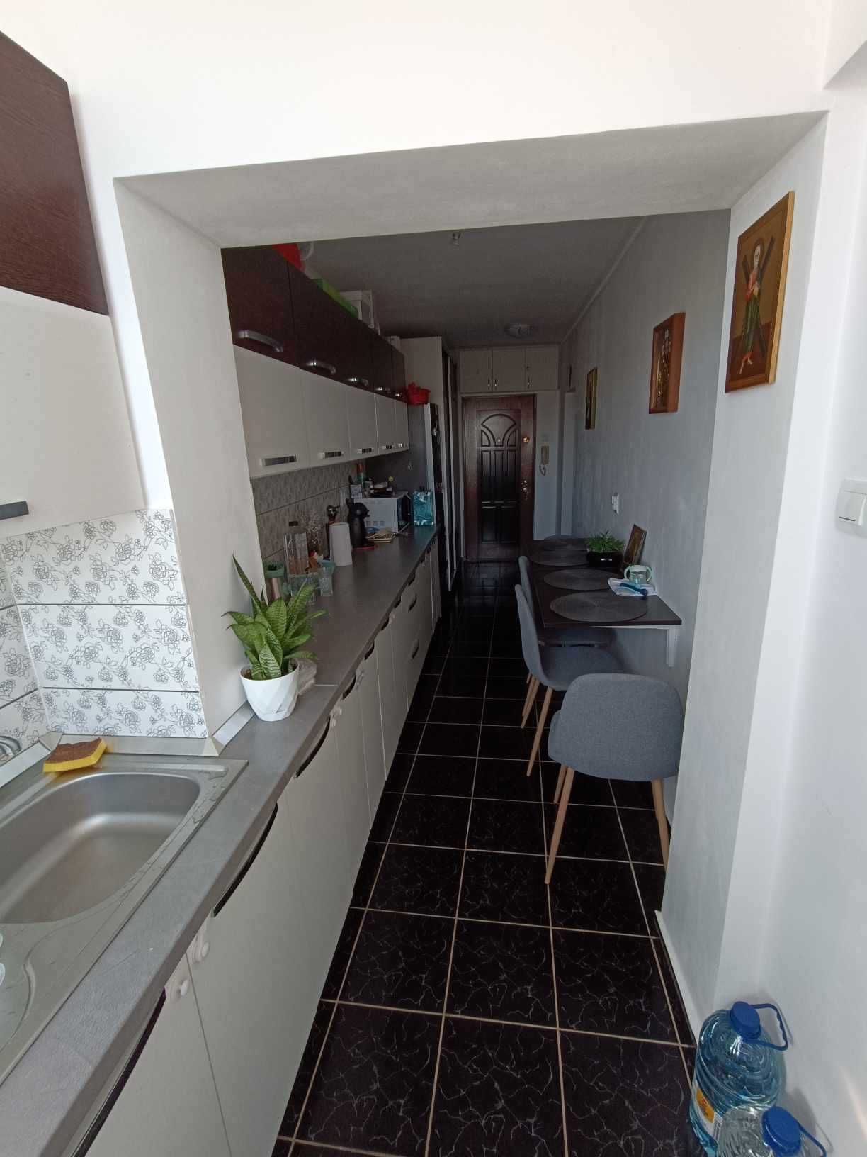 Vand apartament in sanmartin