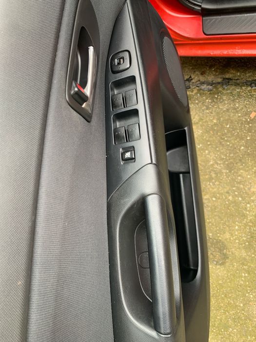 Vand/Schimb Mazda 3 HATCHBACK 2005