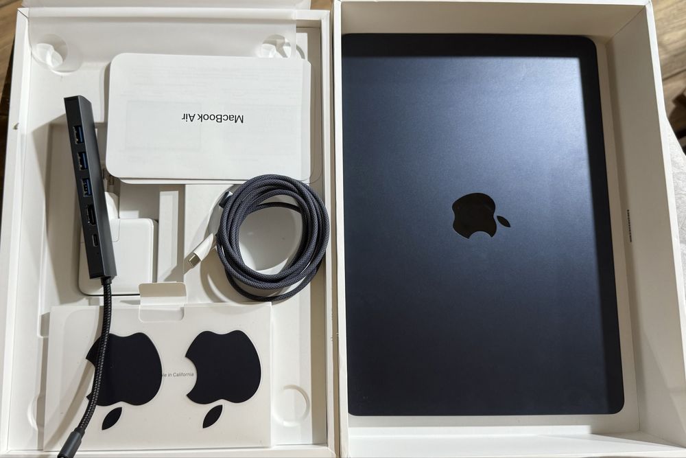 Laptop Apple MacBook AIR 13, procesor apple M2